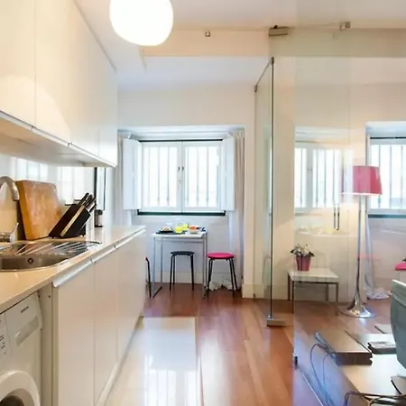 Guestready - Gorgeous Studio Near Santa Justa Lift * Lissabon