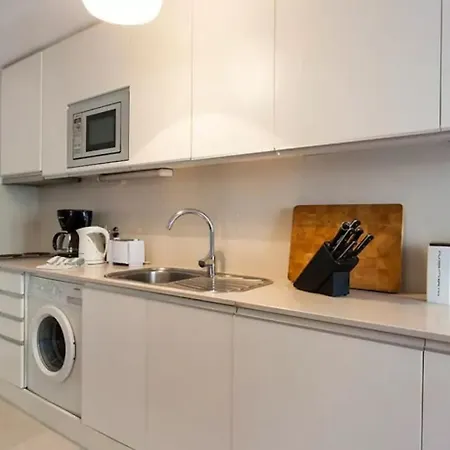 Апартаменты Guestready - Gorgeous Near Santa Justa Lift *